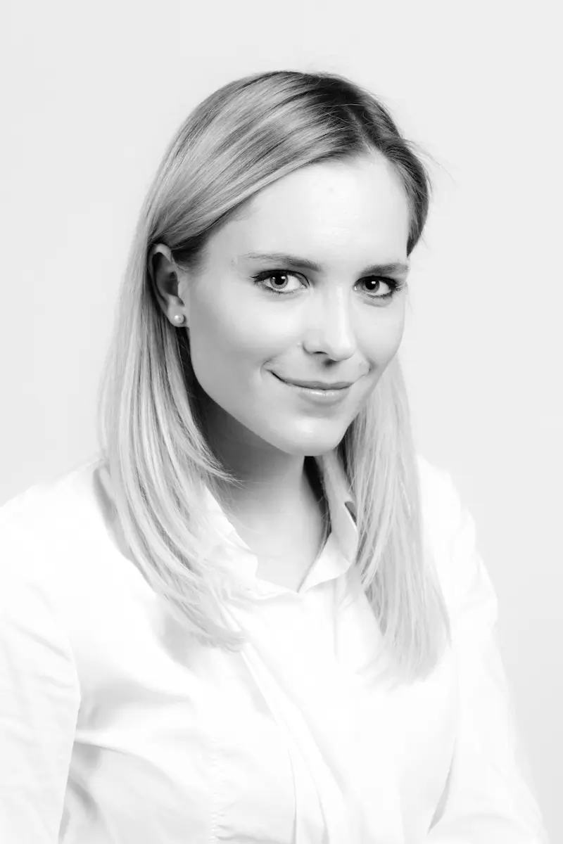 business portrait - fotograf Bratislava - čiernobiely biznis portrét 