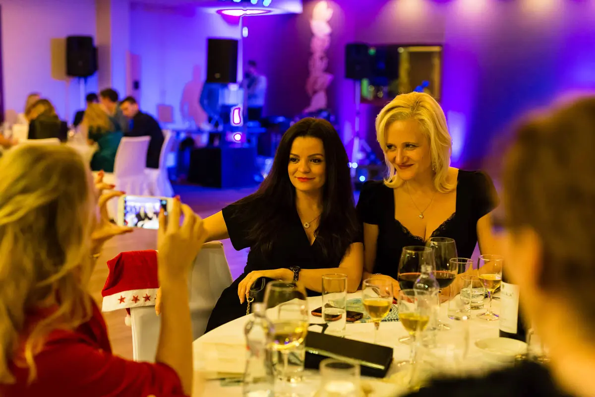Event-christmas-party-zabava-zamestnanci