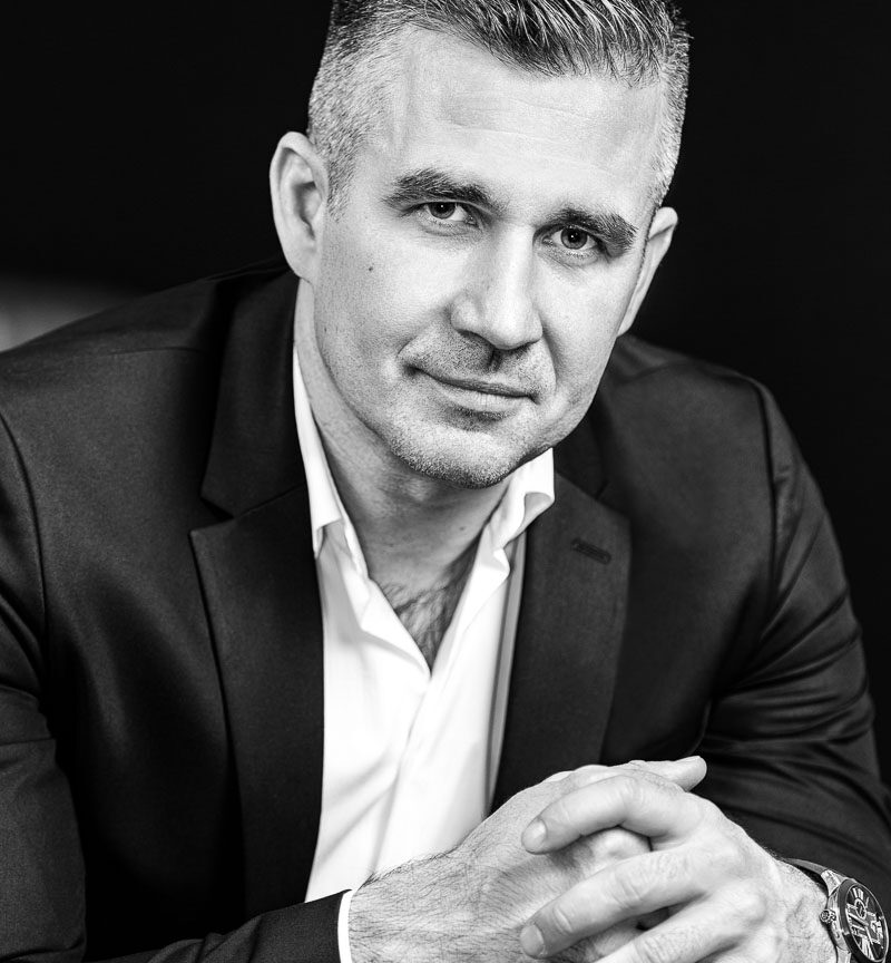 Biznis portrét čiernobiely_Martina Brunovska Photograhy