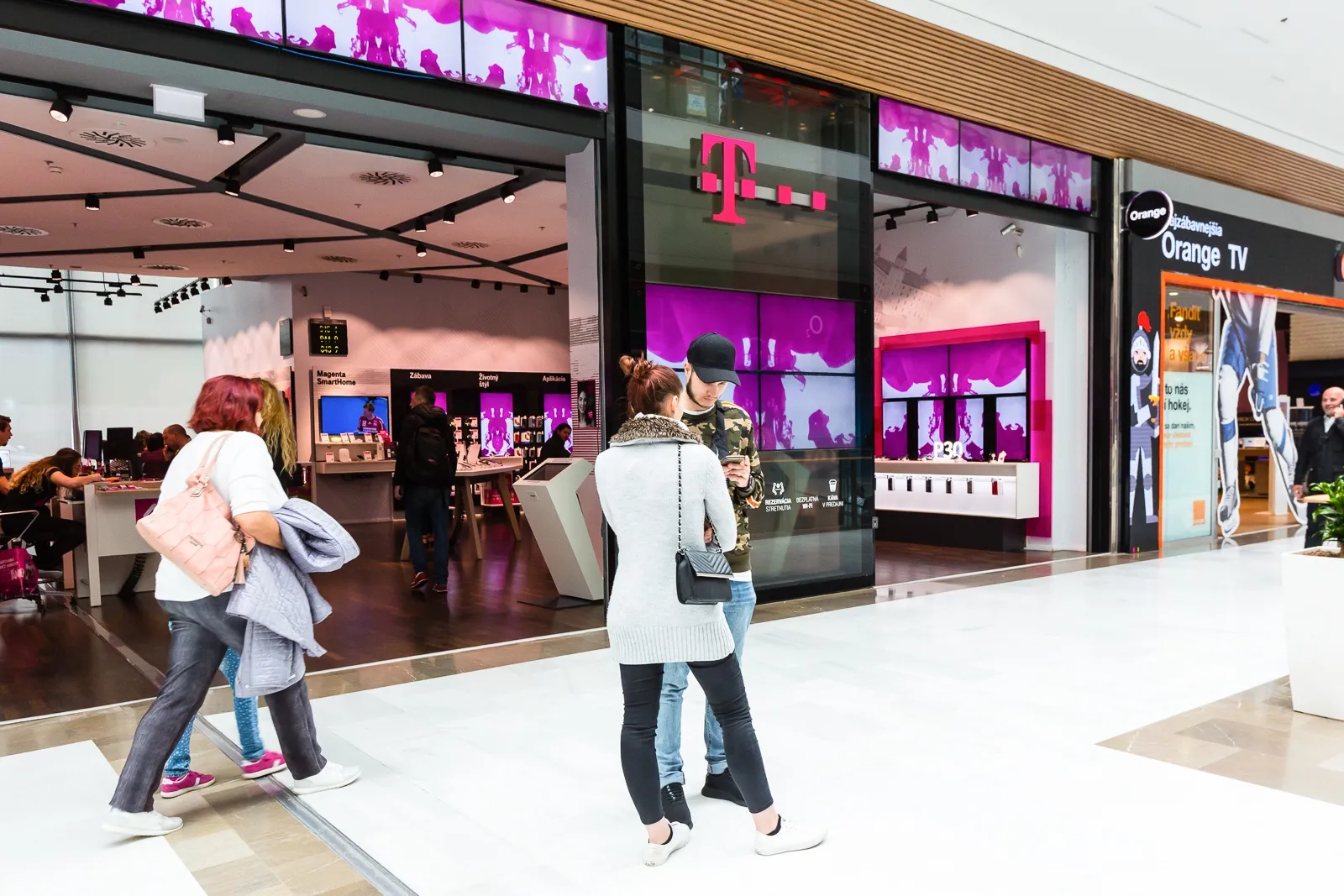 firemné komerčné fotenie - business fotkymarketingové reportrážne fotky Bratislava